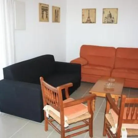 بيت للعطل Laendliche Mit Eigenem Schwimmbad By Interhome